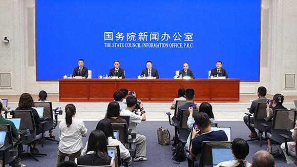 外交部:解决中欧经贸关切的钥匙在于深化中欧合作