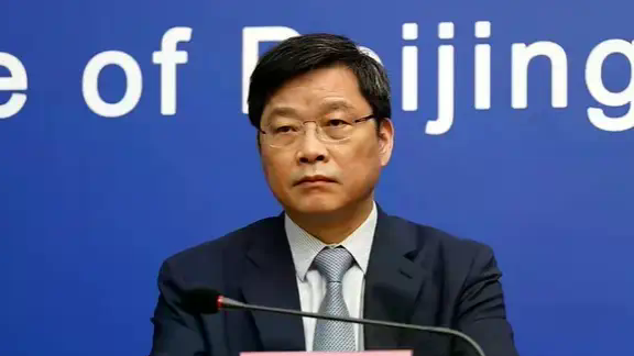岁男子花元换一个月陪聊