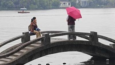 俄罗斯研学团走进东宁校园沉浸式体验中国端午民俗